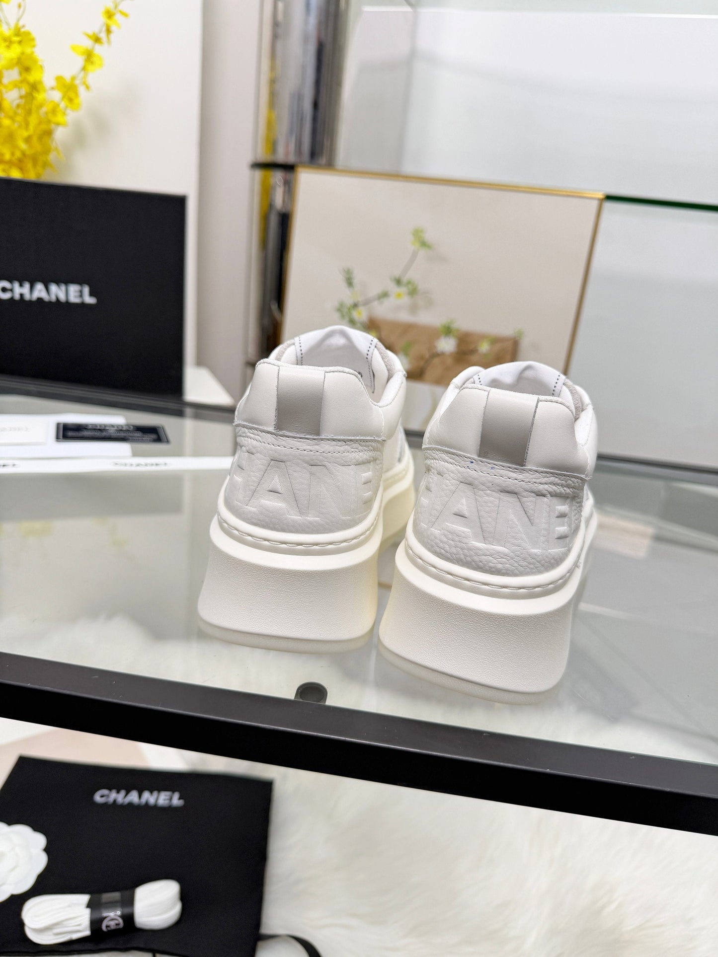 CC 26s Sneaker White Cowhide Mesh 723082