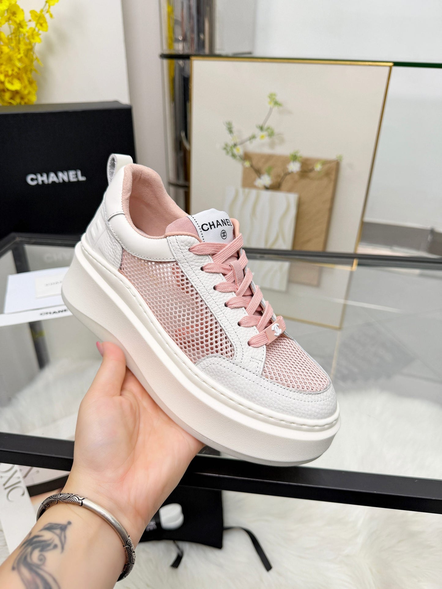 CC 26s Sneaker Pink White Cowhide Mesh 723083