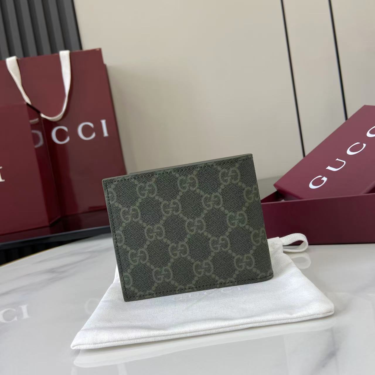 Gucci 25 GG Monogram Bifold 11cm Wallet Forest Green Leather 288792