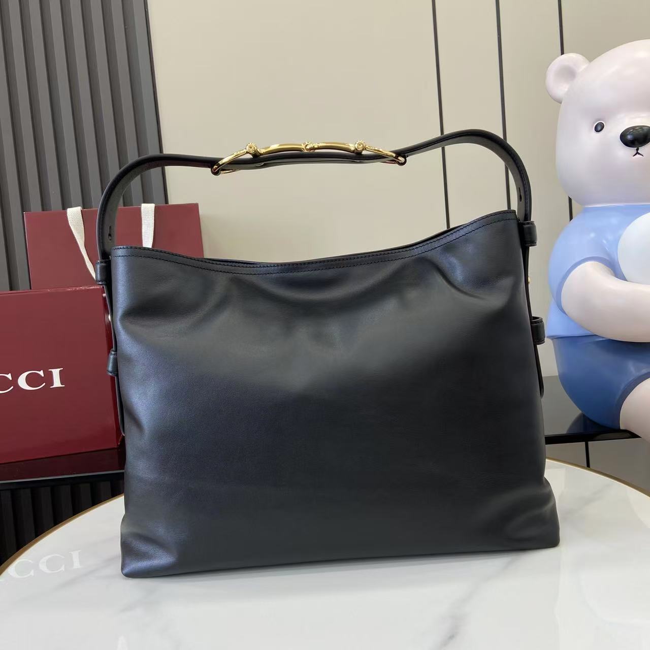 GG 25 Beatrix Handbag  Black Smooth Cowhide 290511