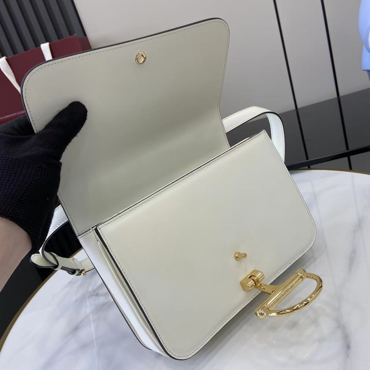 Gucci 25 Siena Bag 22.5cm White Gold Leather 292364