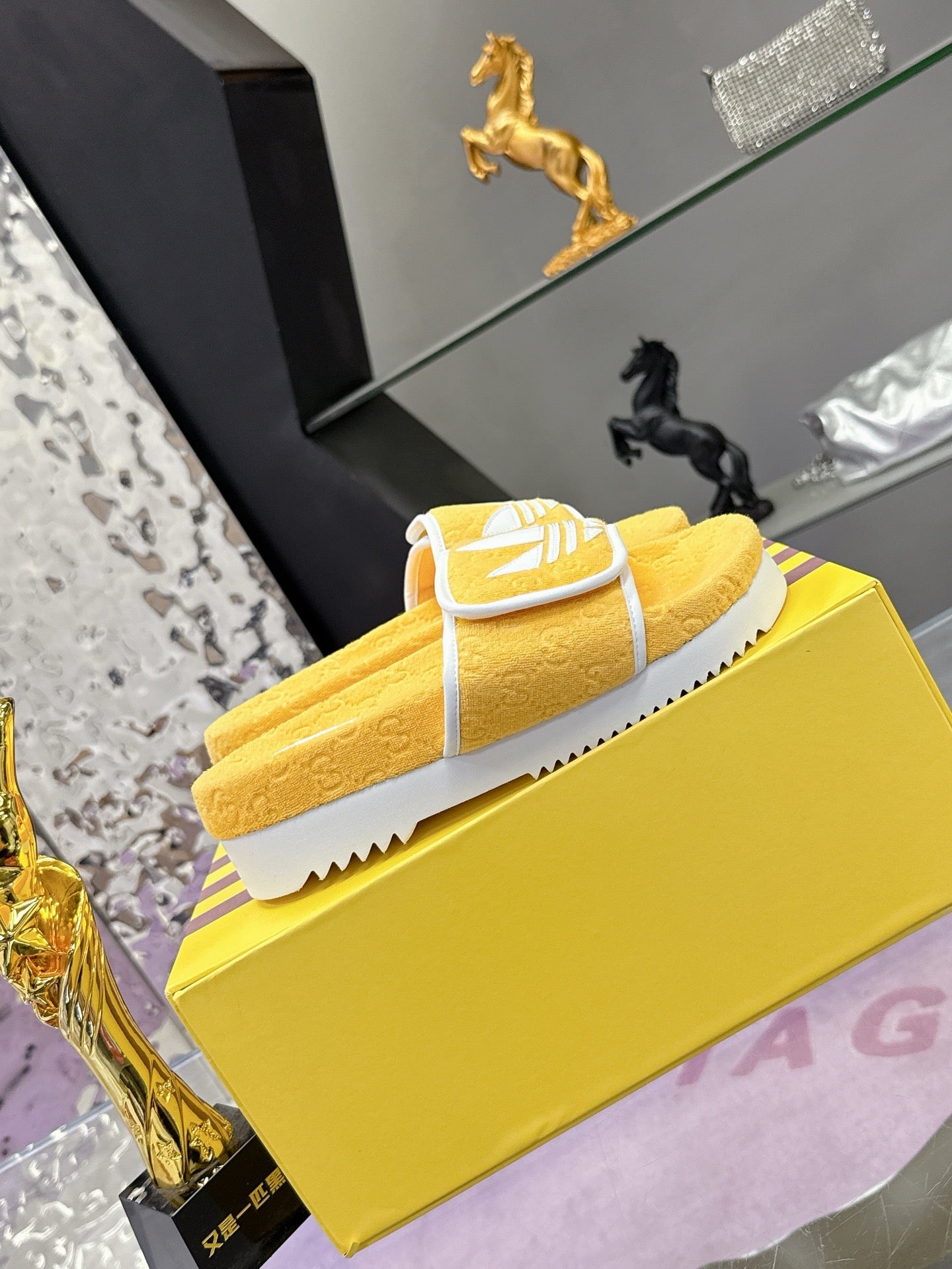 GG x Adidas Slipper Yellow White Canvas 672156