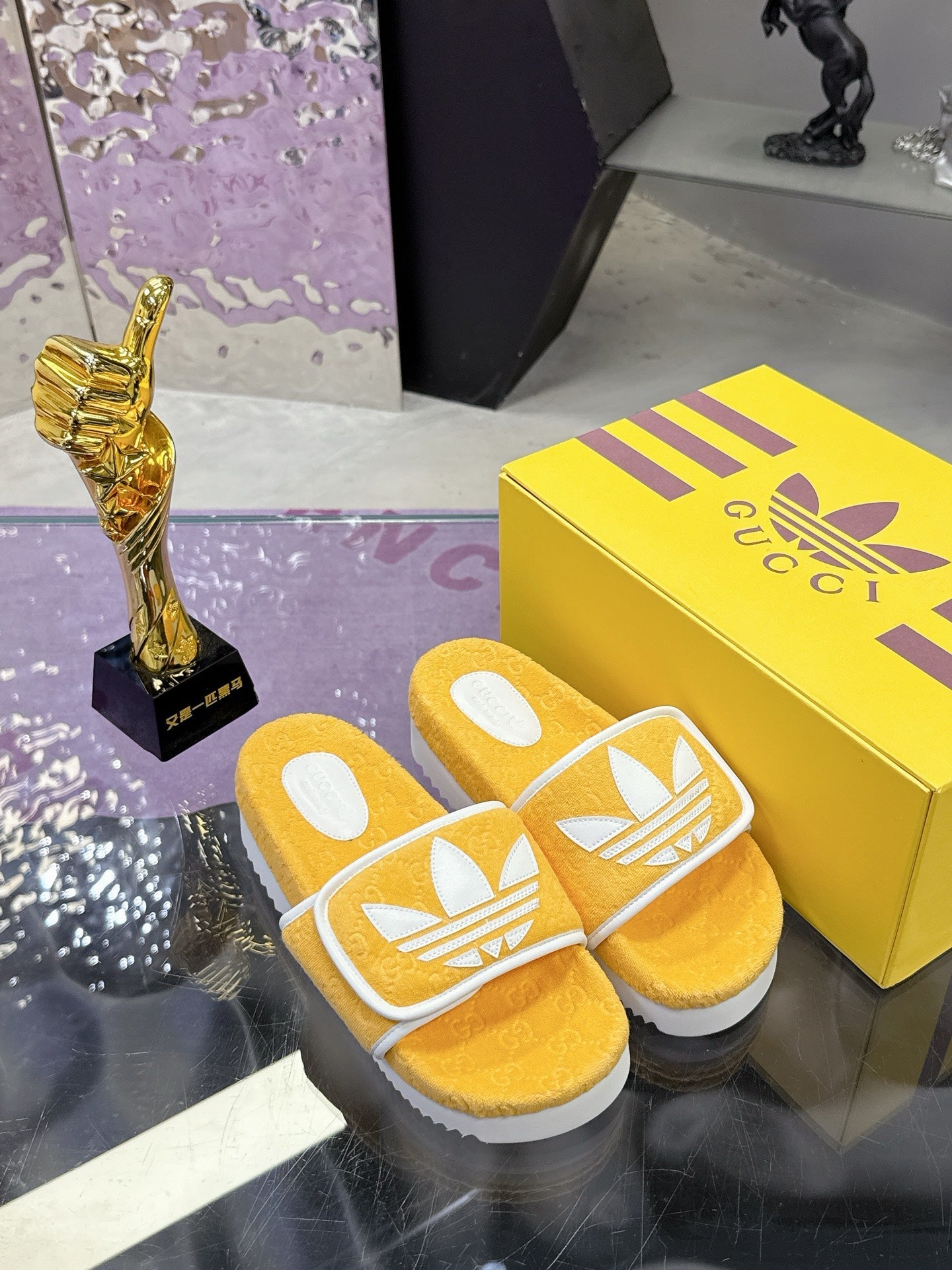 GG x Adidas Slipper Yellow White Canvas 672156