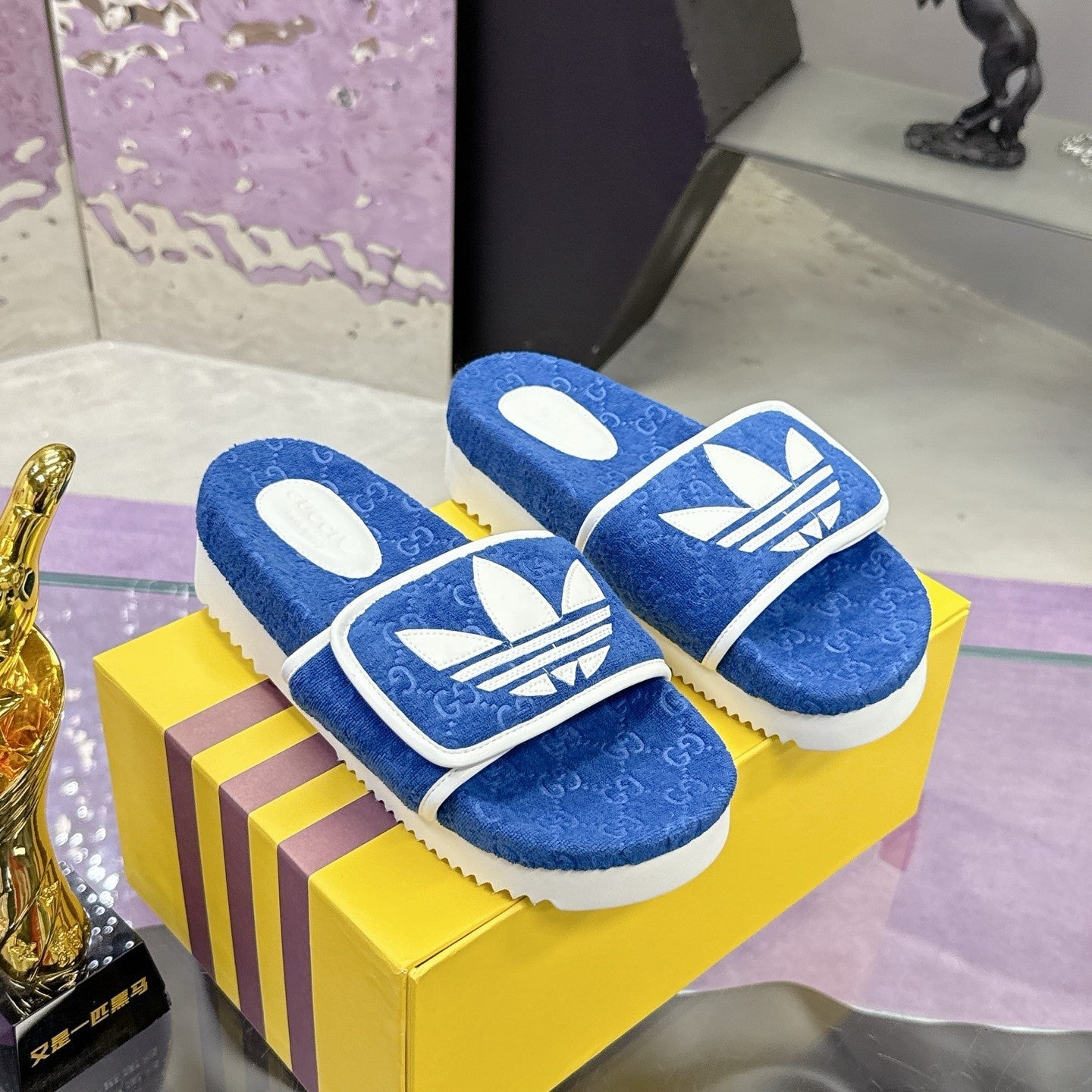 GG x Adidas Slipper Blue White Cotton672157