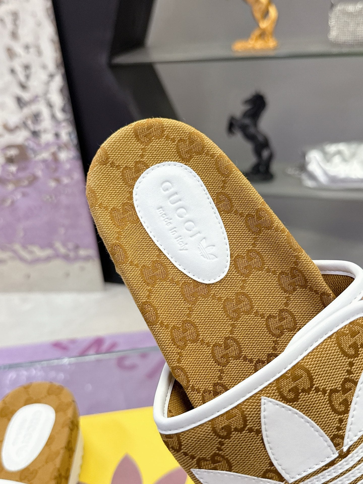 GG x Adidas Slipper Brown White Canvas 672158