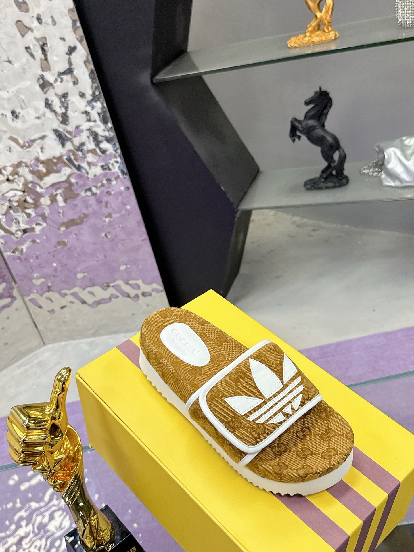 GG x Adidas Slipper Brown White Canvas 672158