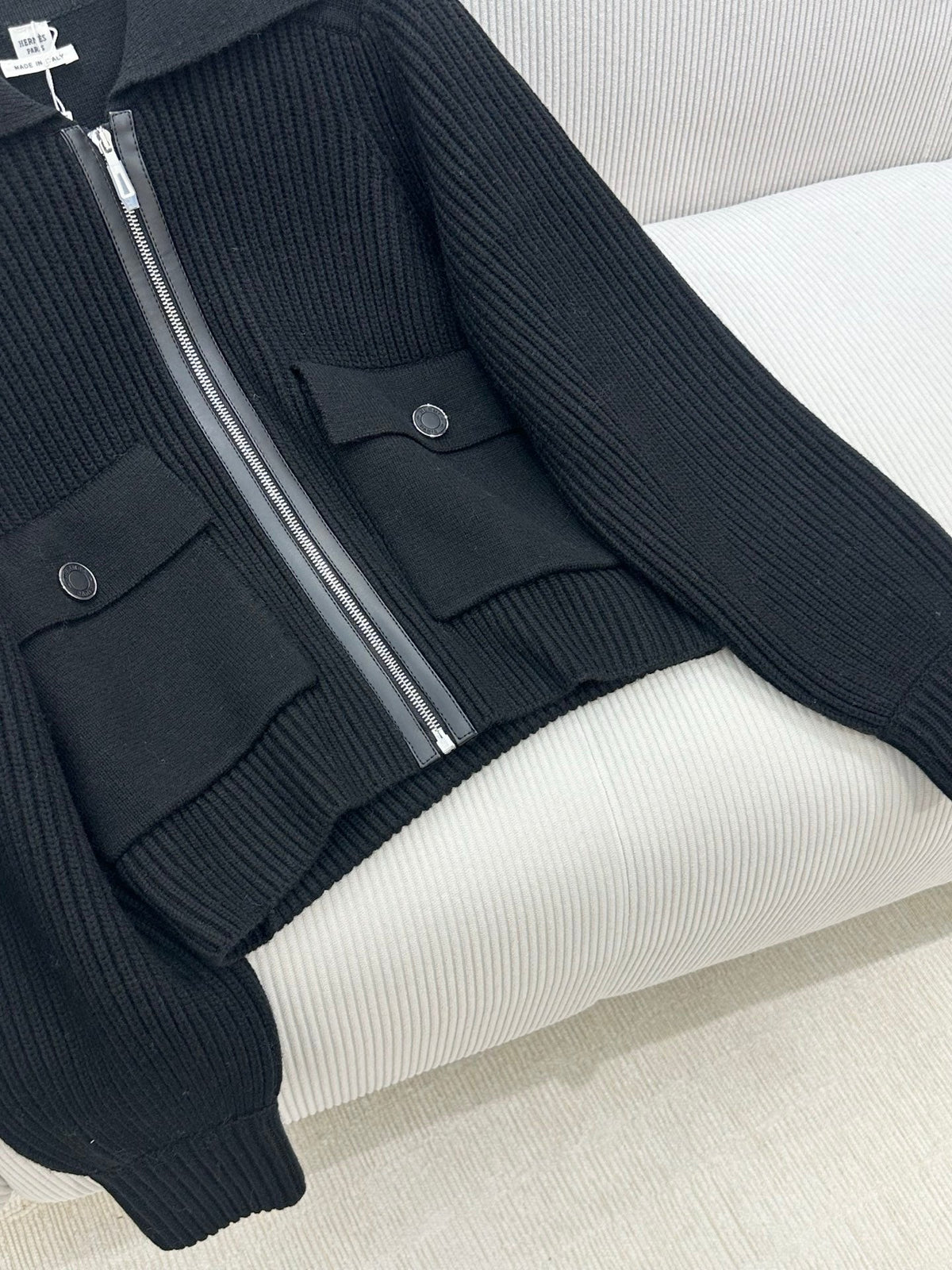 HM 26s Zip-Up Jacket Black Cashmere 426242