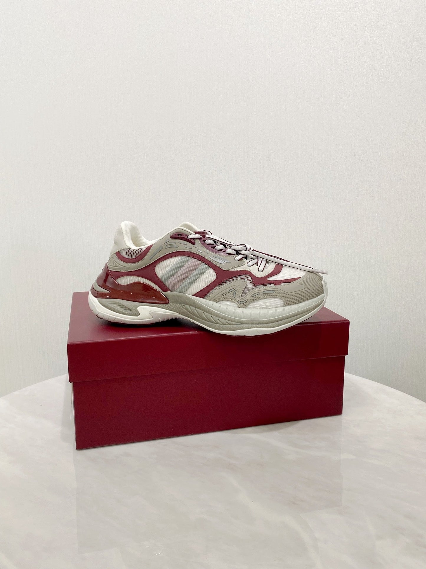 GG 2.0 Low Top Sneakers Grey Burgundy Mesh Leather 675576