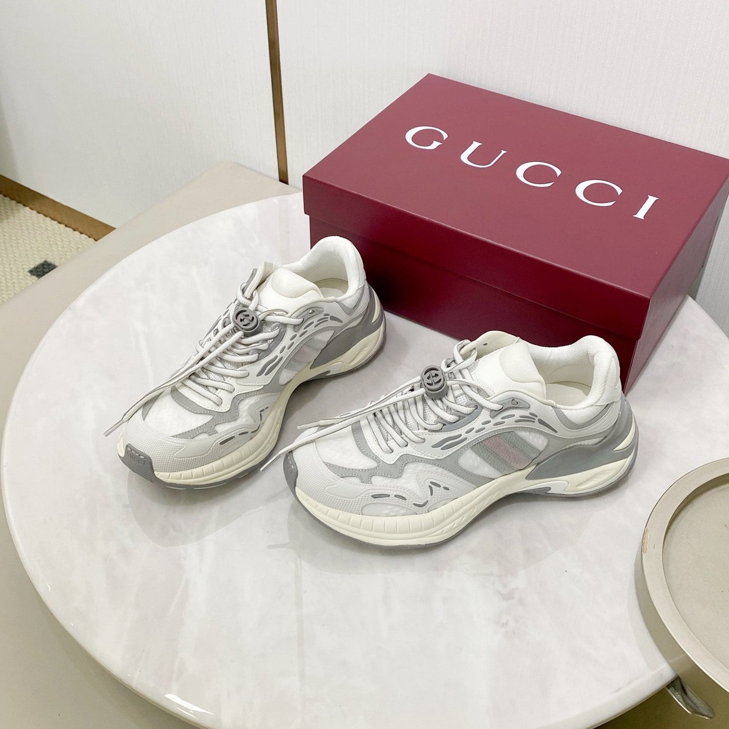 GG 2.0 Low Top Sneakers Grey White Mesh Leather 675578