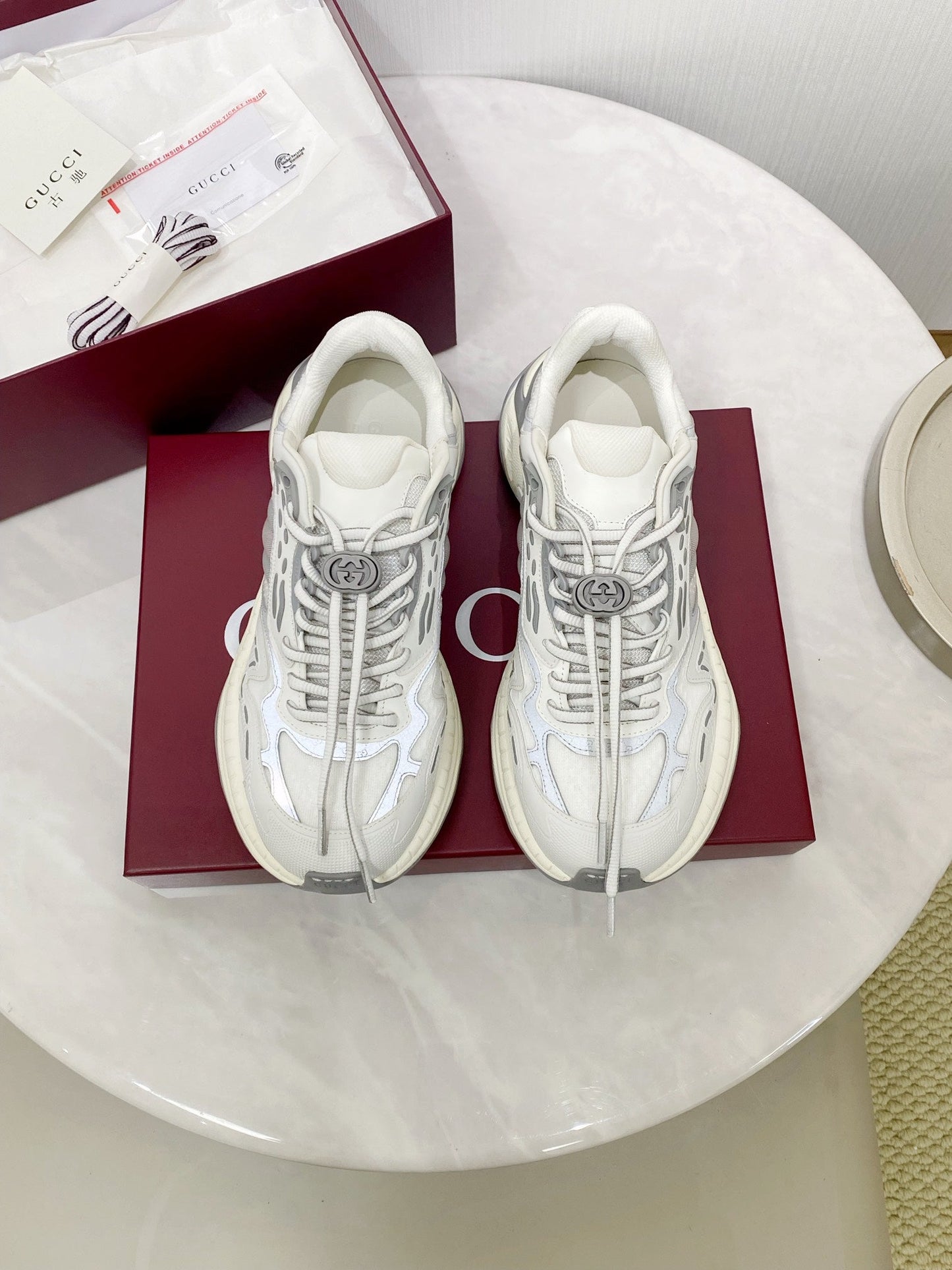 GG 2.0 Low Top Sneakers Grey White Mesh Leather 675578