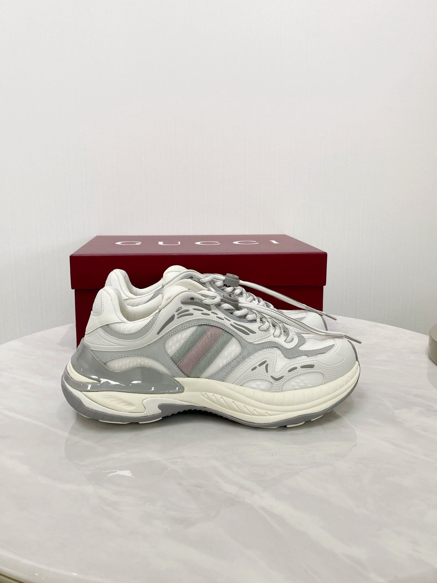 GG 2.0 Low Top Sneakers Grey White Mesh Leather 675578