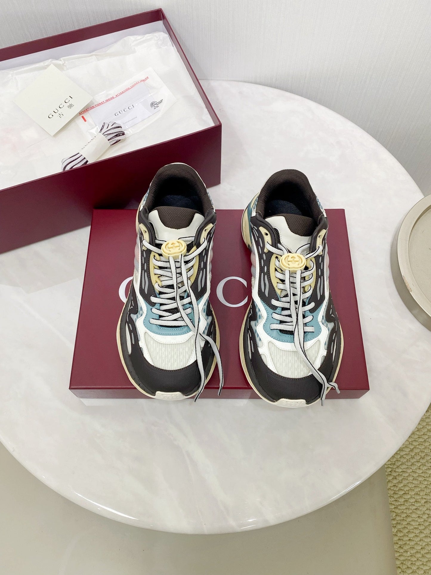 GG 2.0 Low Top Sneakers Black White Mesh Leather 675579
