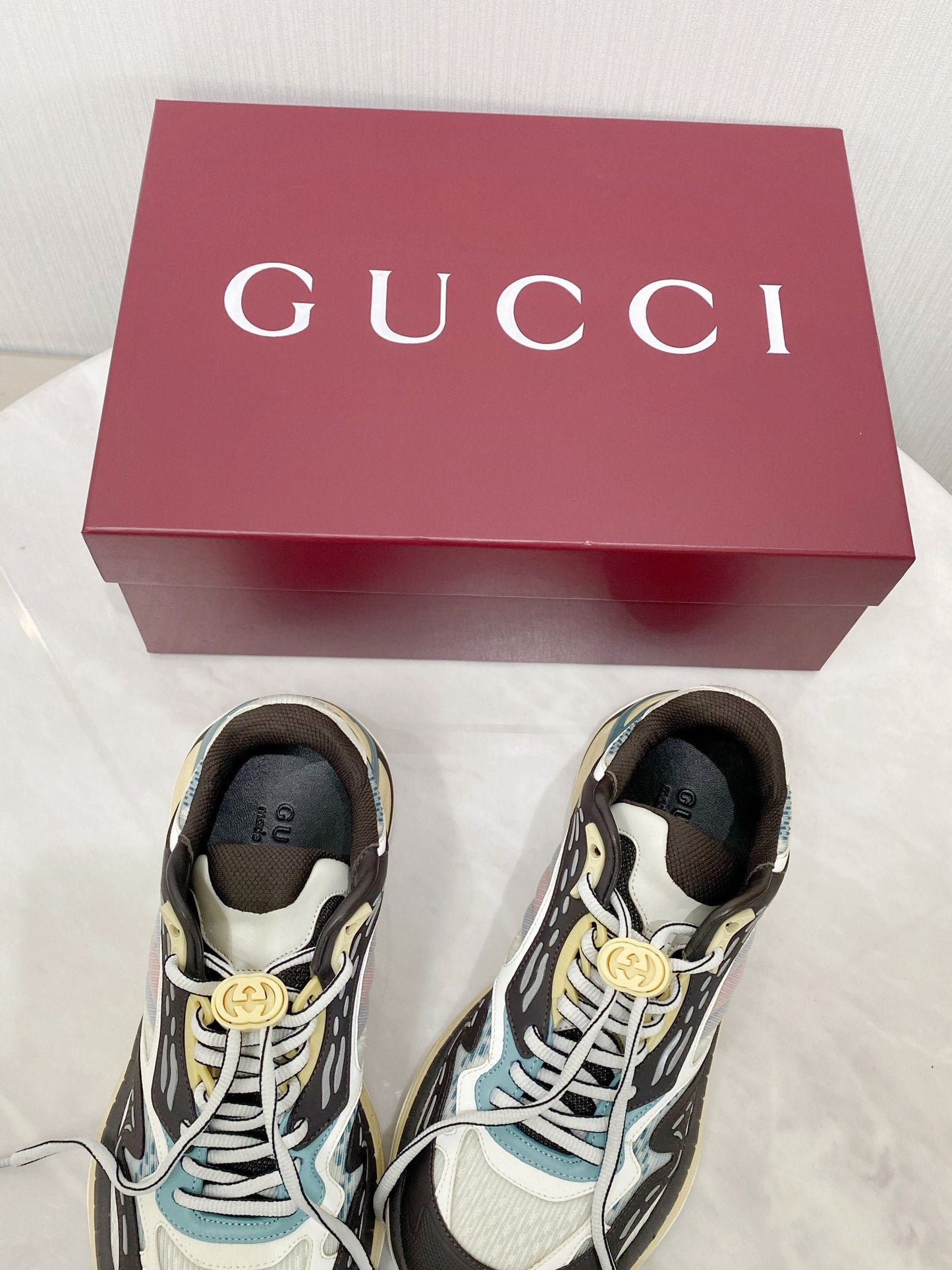 GG 2.0 Low Top Sneakers Black White Mesh Leather 675579