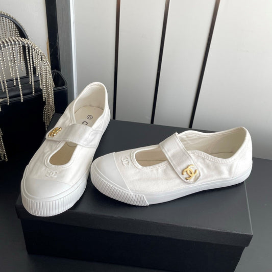 CC 26s Mary Jane Sneakers White Canvas 945162
