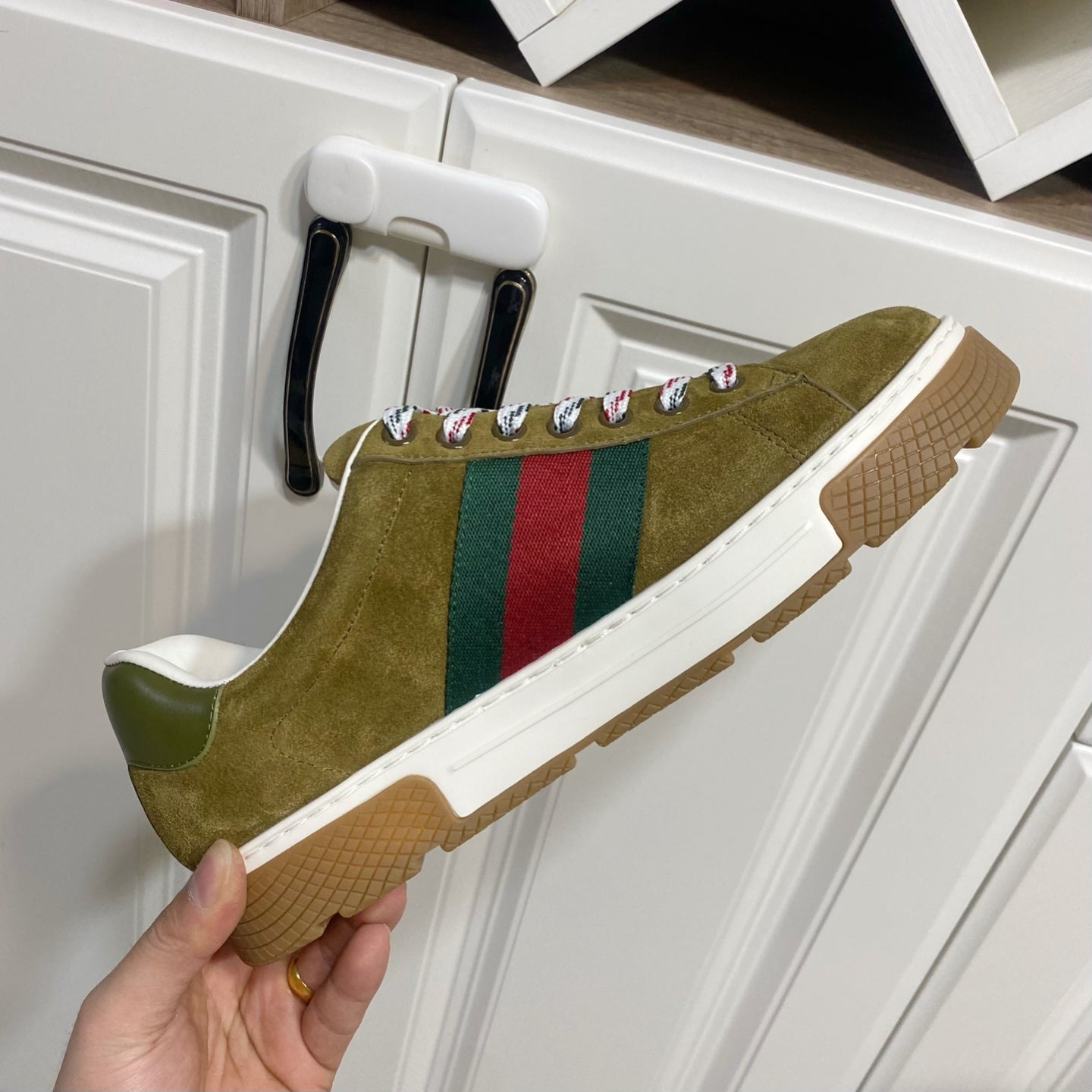 Gucci 26s Sneaker In Olive Brown Suede