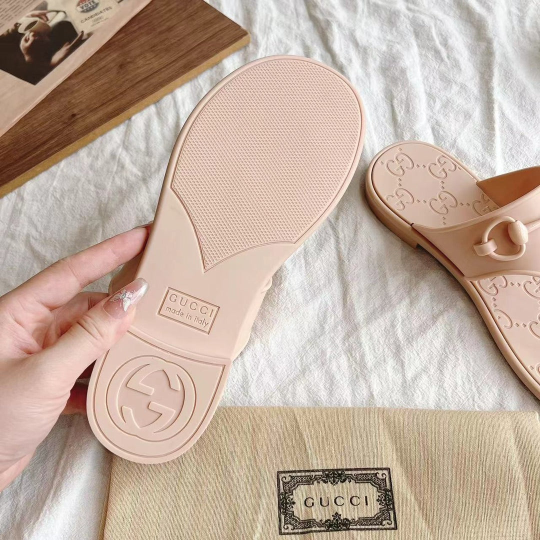 GG 26s Horsebit Thong Sandals Beige Rubber 826211