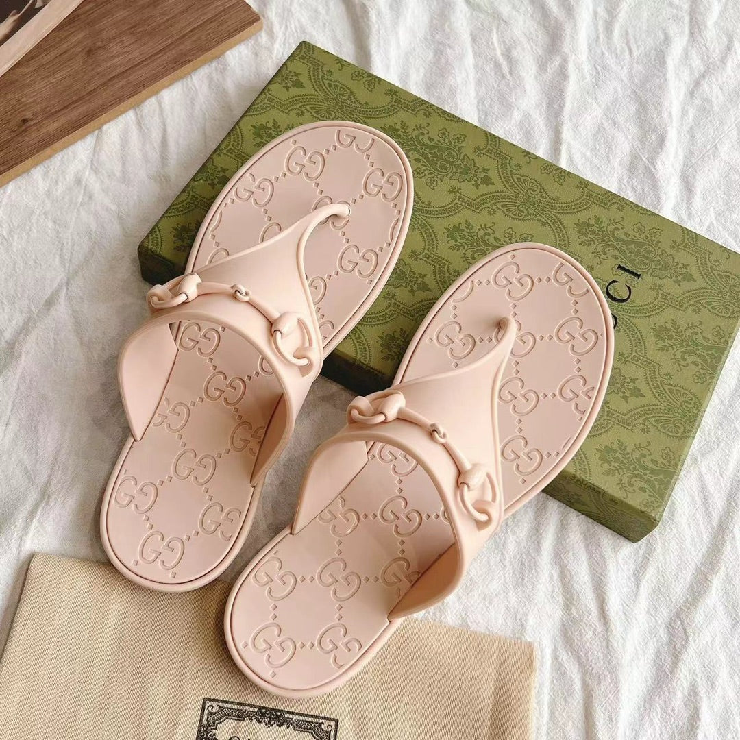 GG 26s Horsebit Thong Sandals Beige Rubber 826211