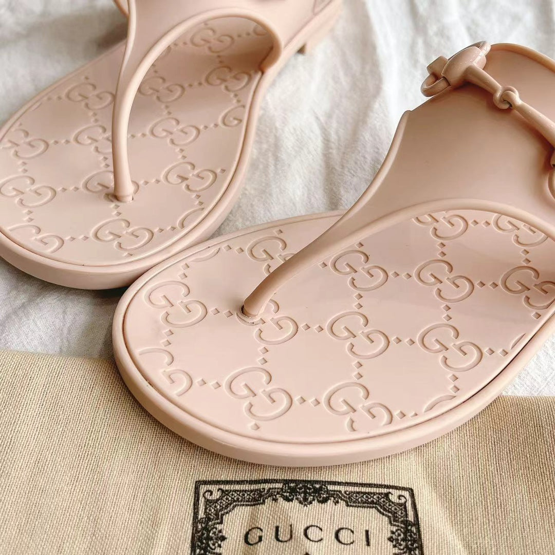 GG 26s Horsebit Thong Sandals Beige Rubber 826211