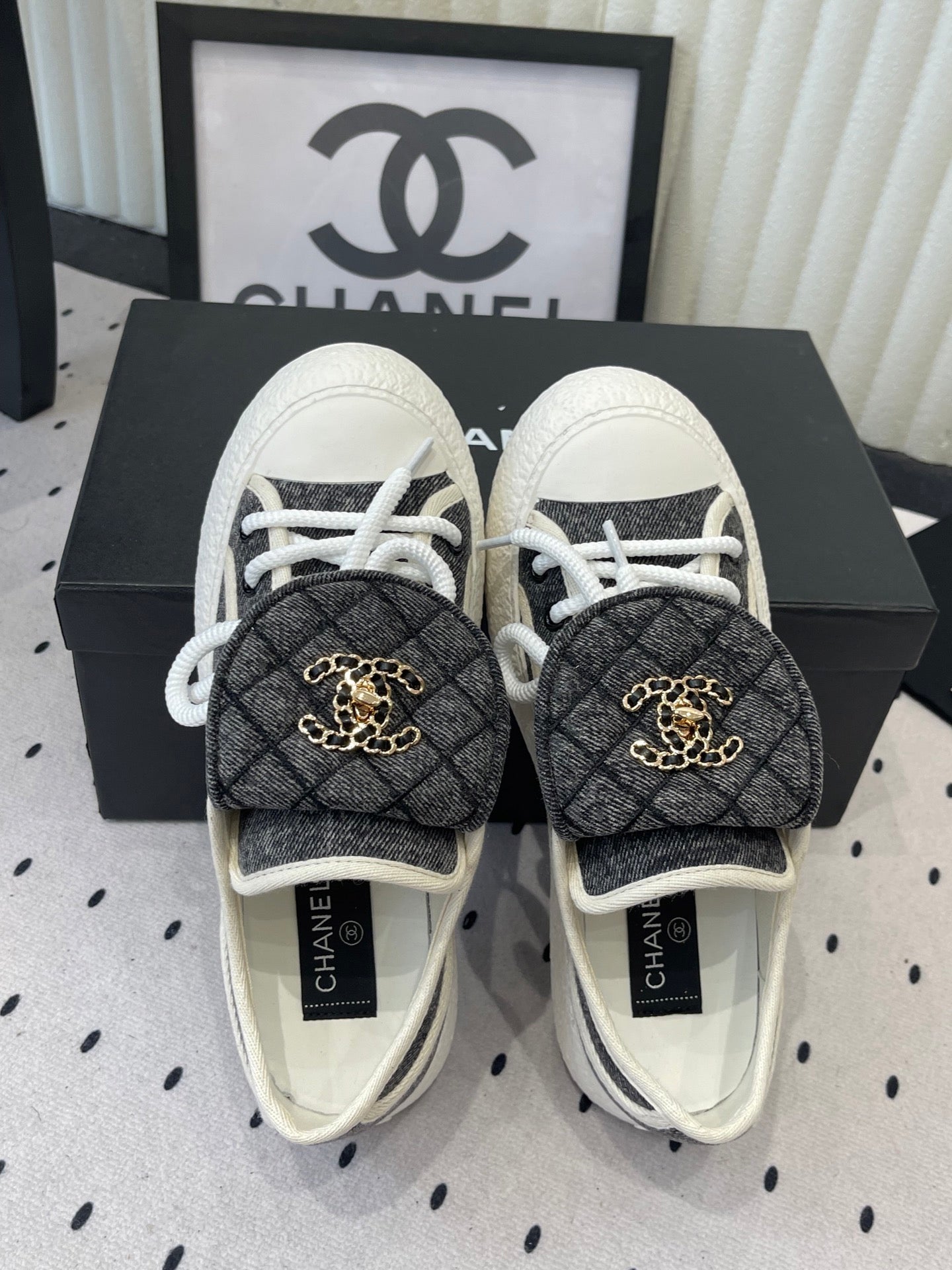 CC 2026s Sneakers Dark Grey White Denim Leather 720089