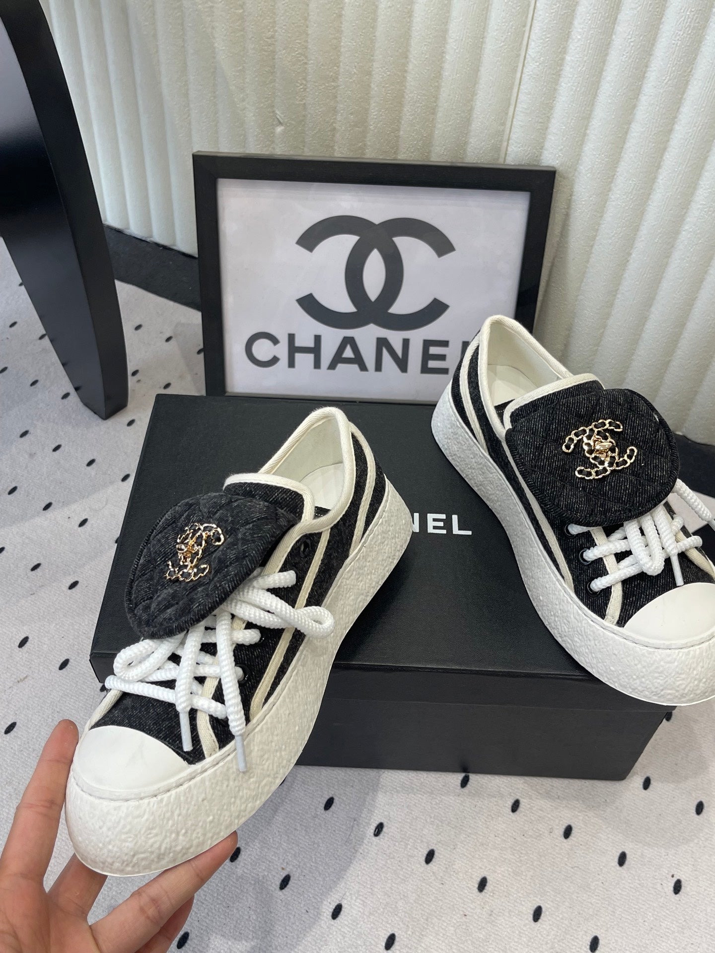 CC 2026s Sneakers Black White Denim Leather 720091