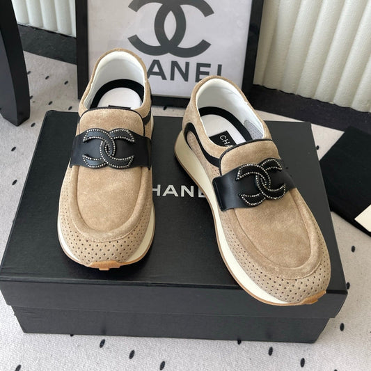 CC 26s Casual Sneakers Beige Suede 892522