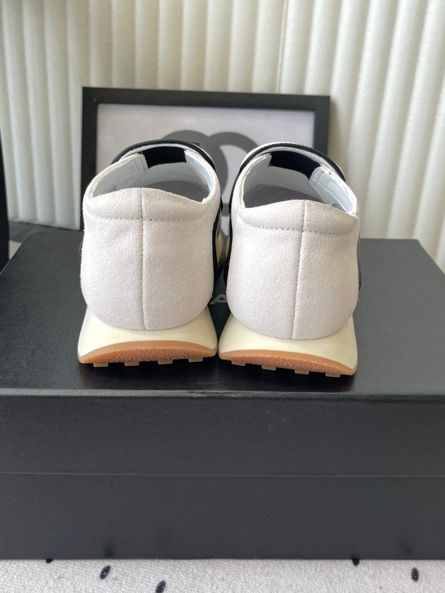 CC 26s Casual Sneakers White Suede 892524