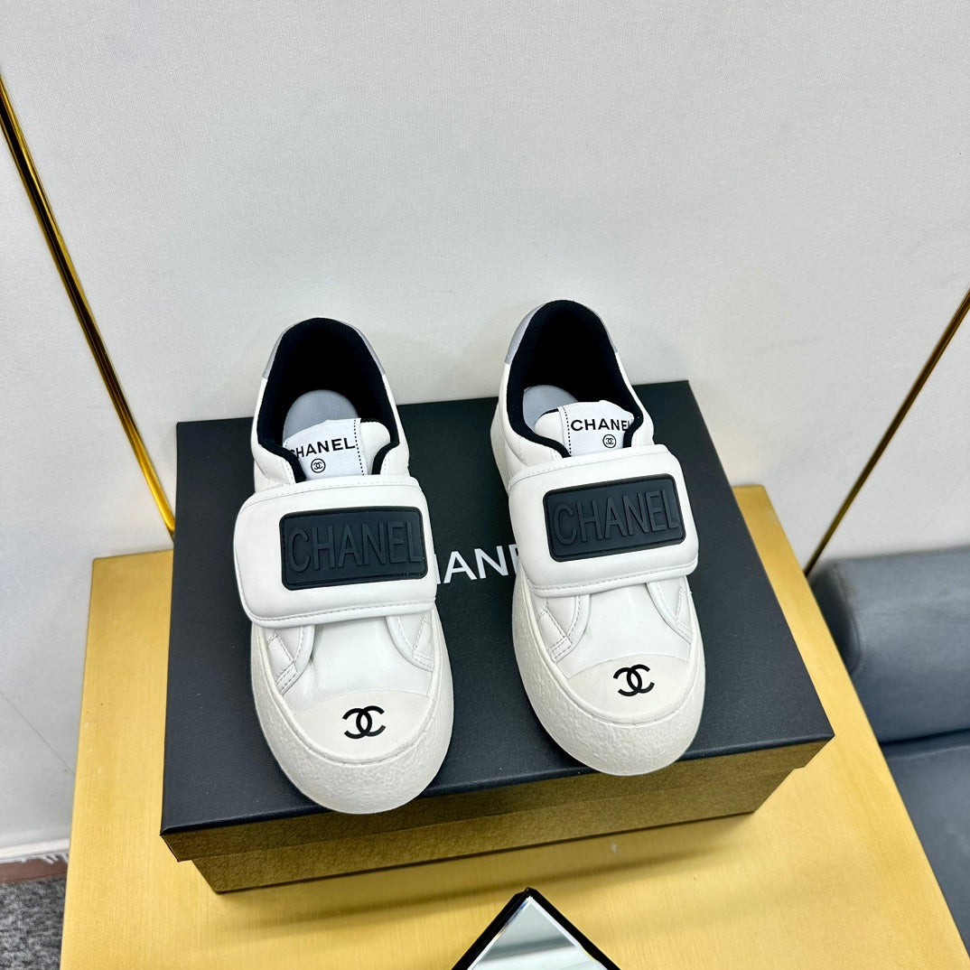 CC Velcro Strap Sneaker Black White Sheepskin 832627
