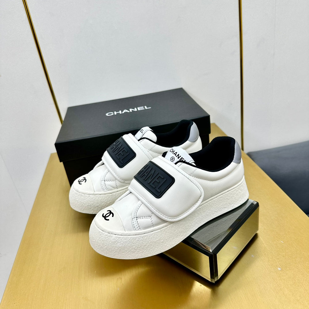 CC Velcro Strap Sneaker Black White Sheepskin 832627