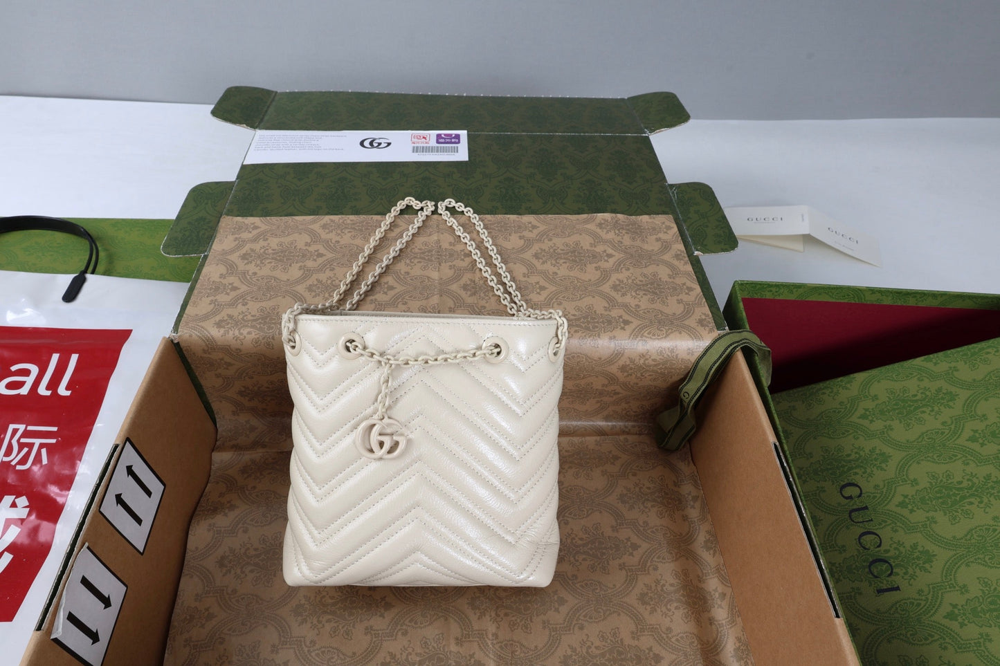 Gucci 26s Marmont Nano Bucket Bag Ivory Quilted Leather
