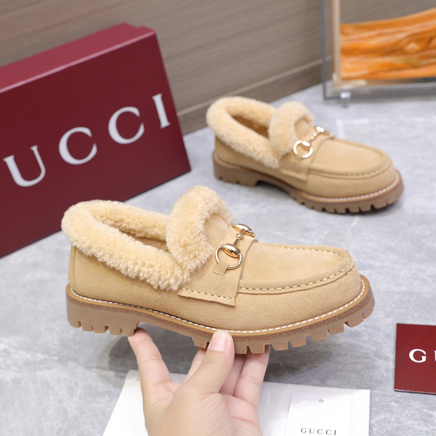 GG Women's Loafer Horsebit Beige Suede Shearing 547321