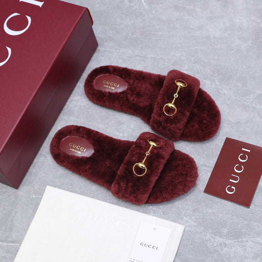 GG Women's Slide with Horsebit Burgundy Fur 600972