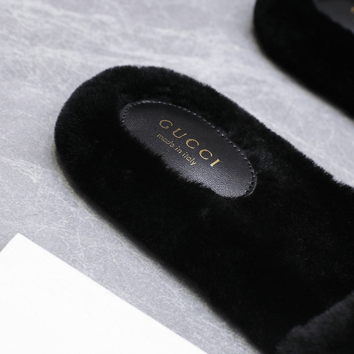 GG Women's Slide with Horsebit Black Fur 600973
