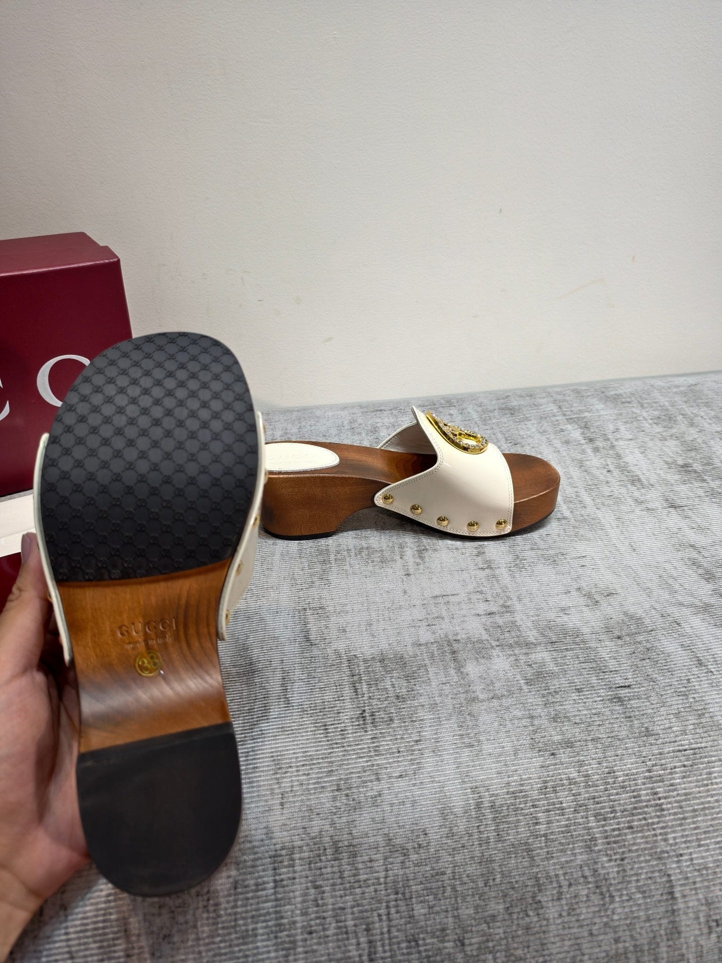 GG Clog White Patent Leather 864264