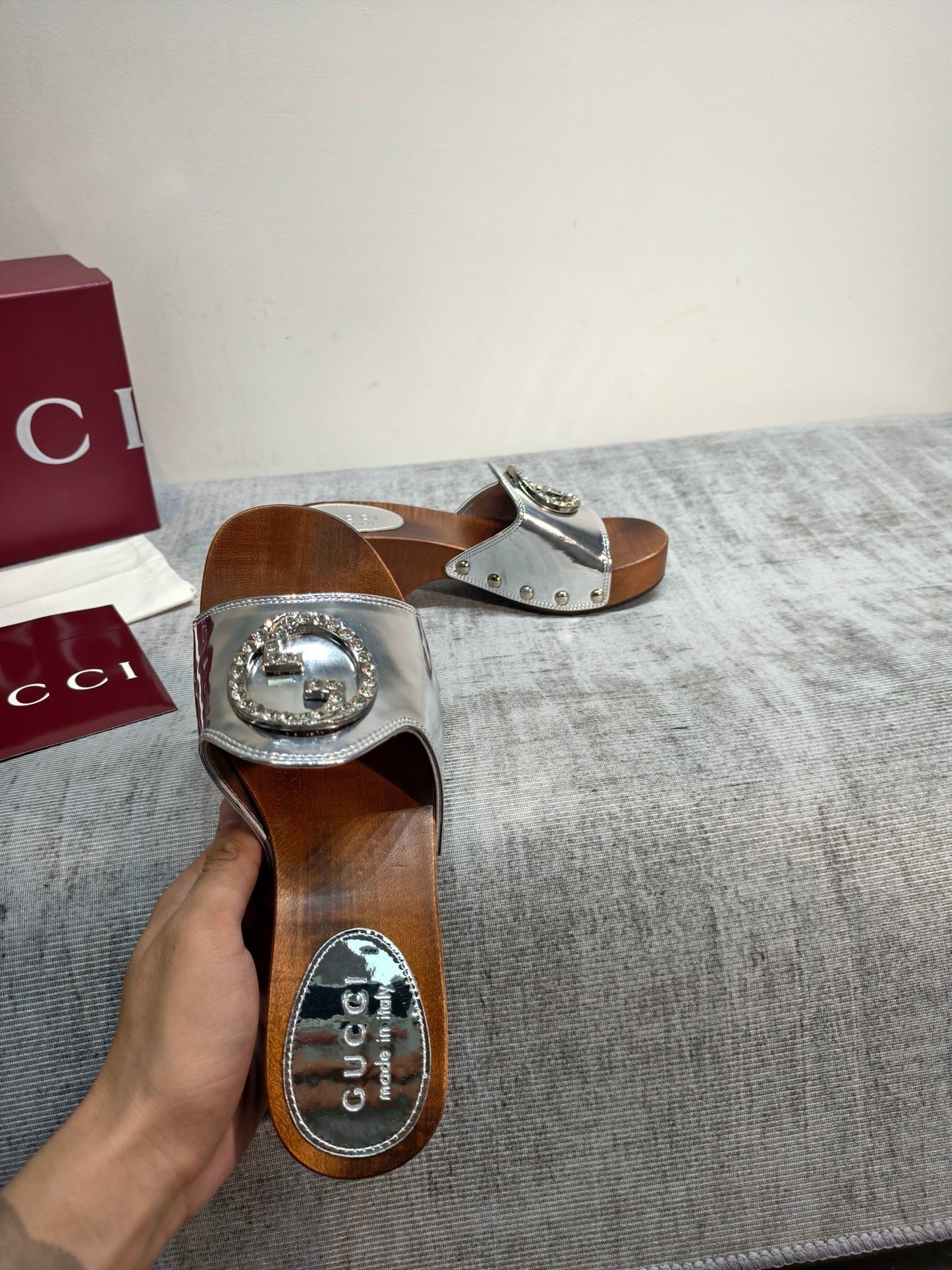 GG Clog Sliver Patent Leather 864265