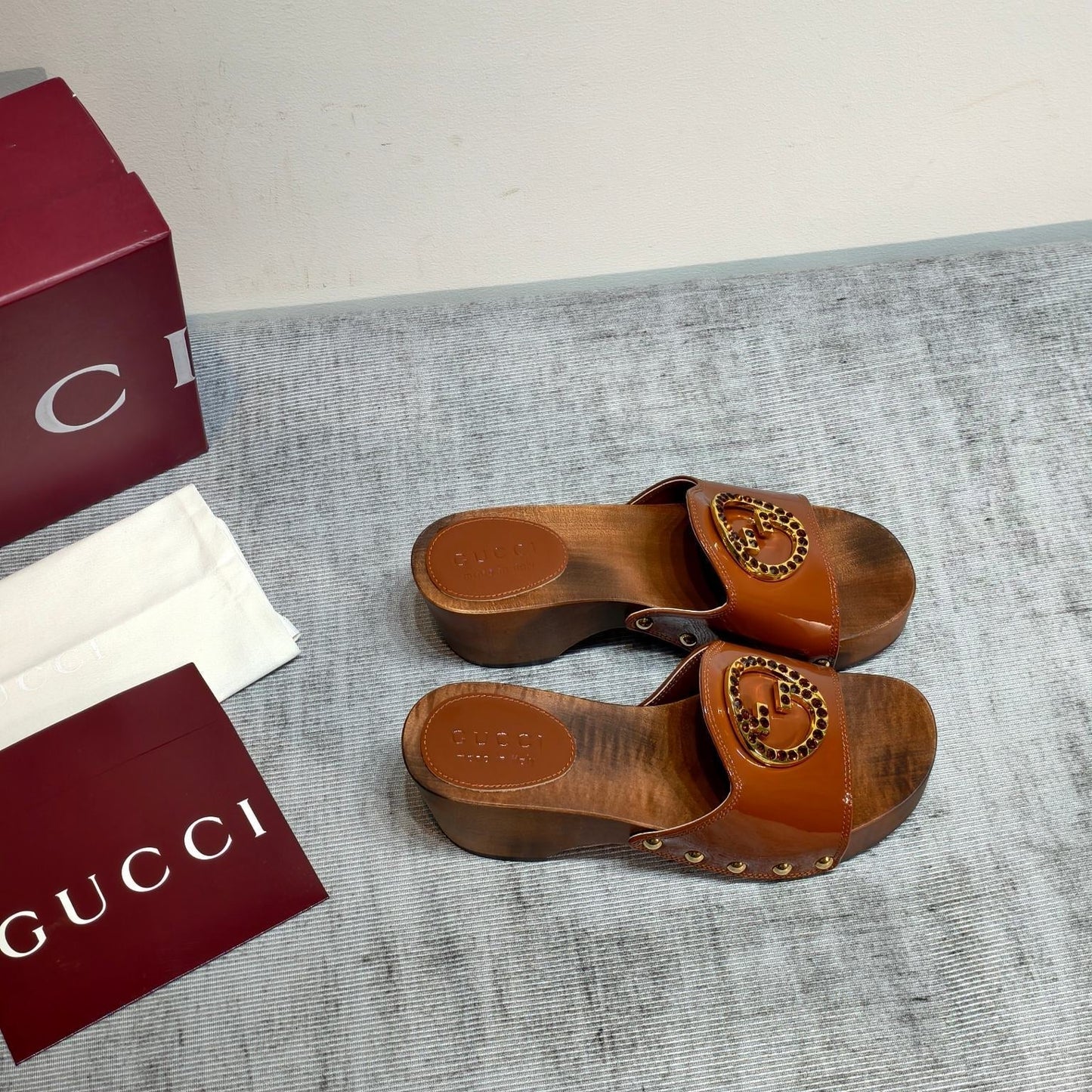 GG Clog Brown Patent Leather 864266