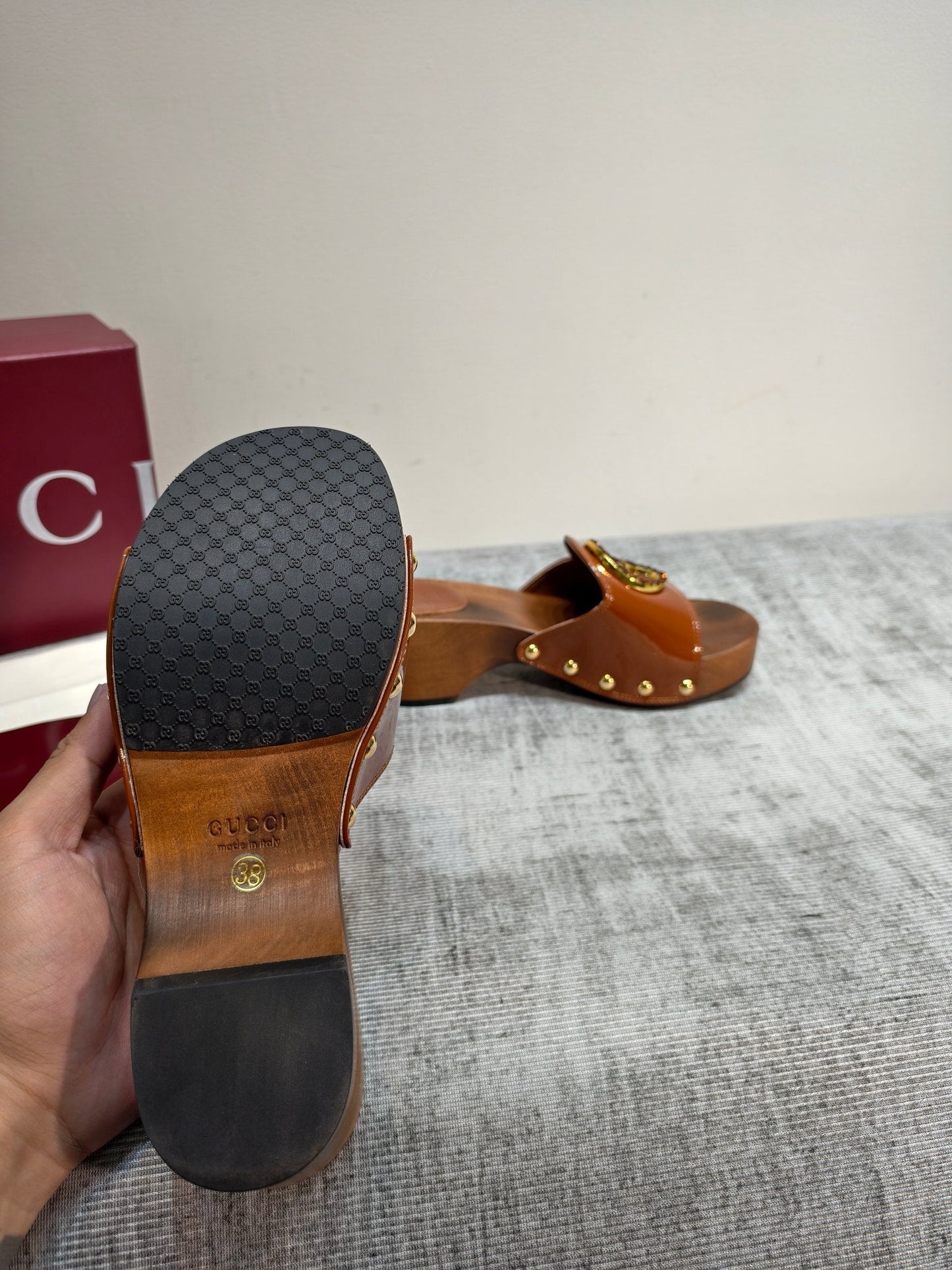 GG Clog Brown Patent Leather 864266