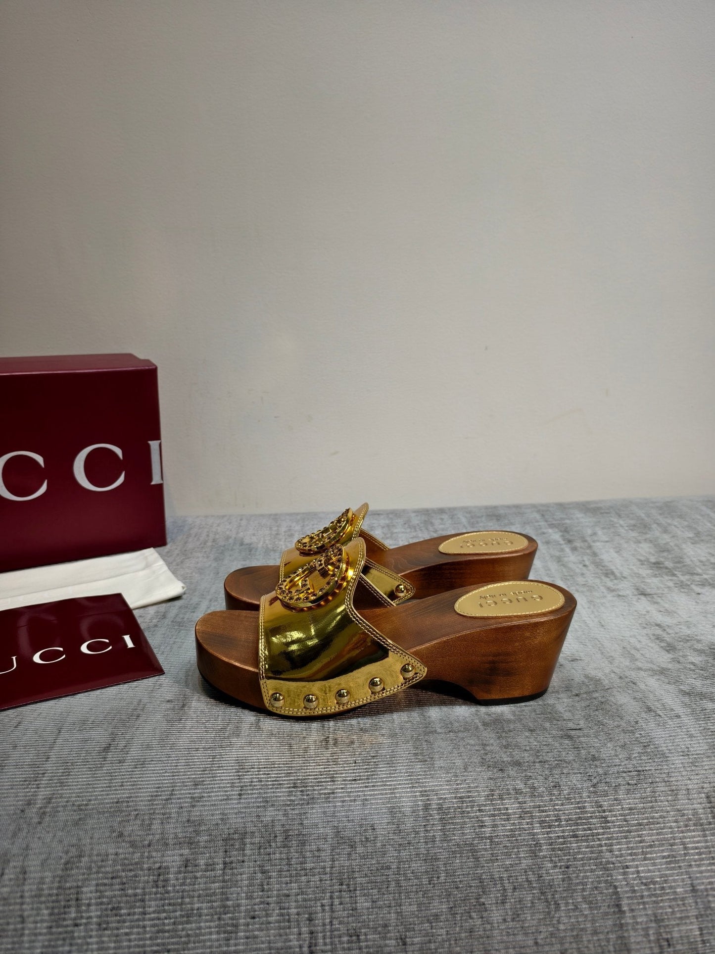 GG Clog Gold Leather 864268