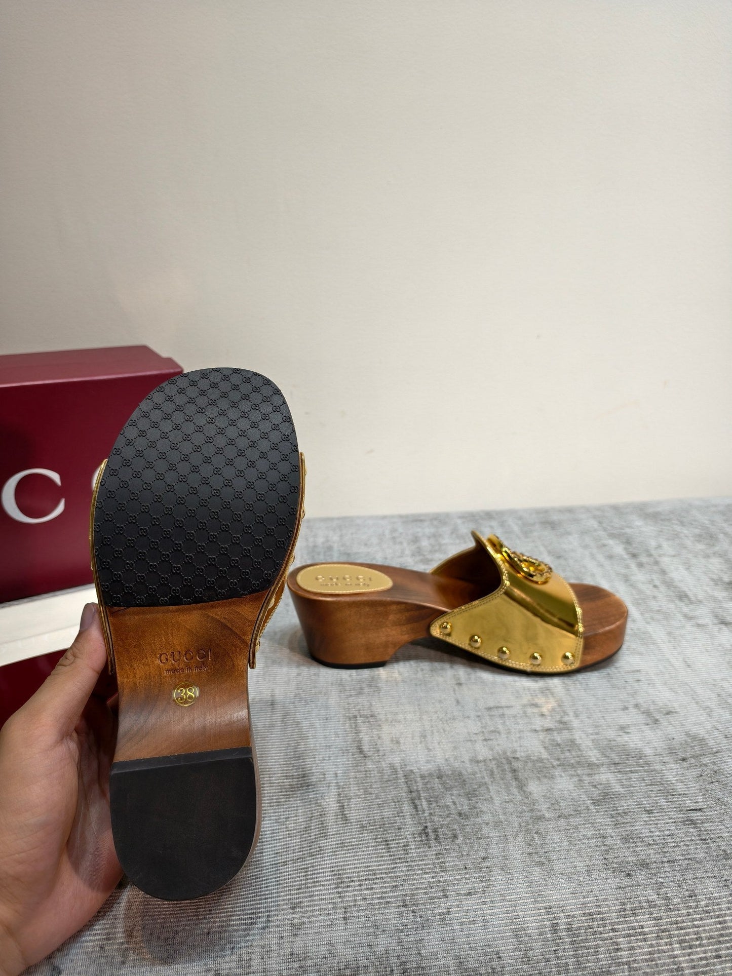 GG Clog Gold Leather 864268