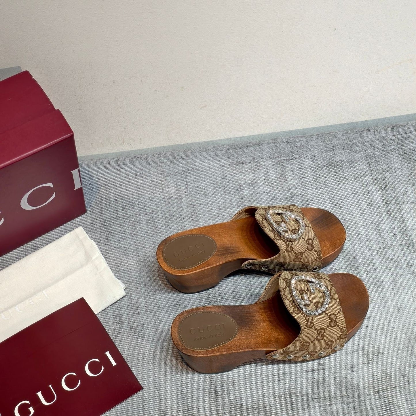 GG Clog Beige Canvas 864269