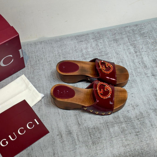 GG Clog Burgundy Patent Leather 864270