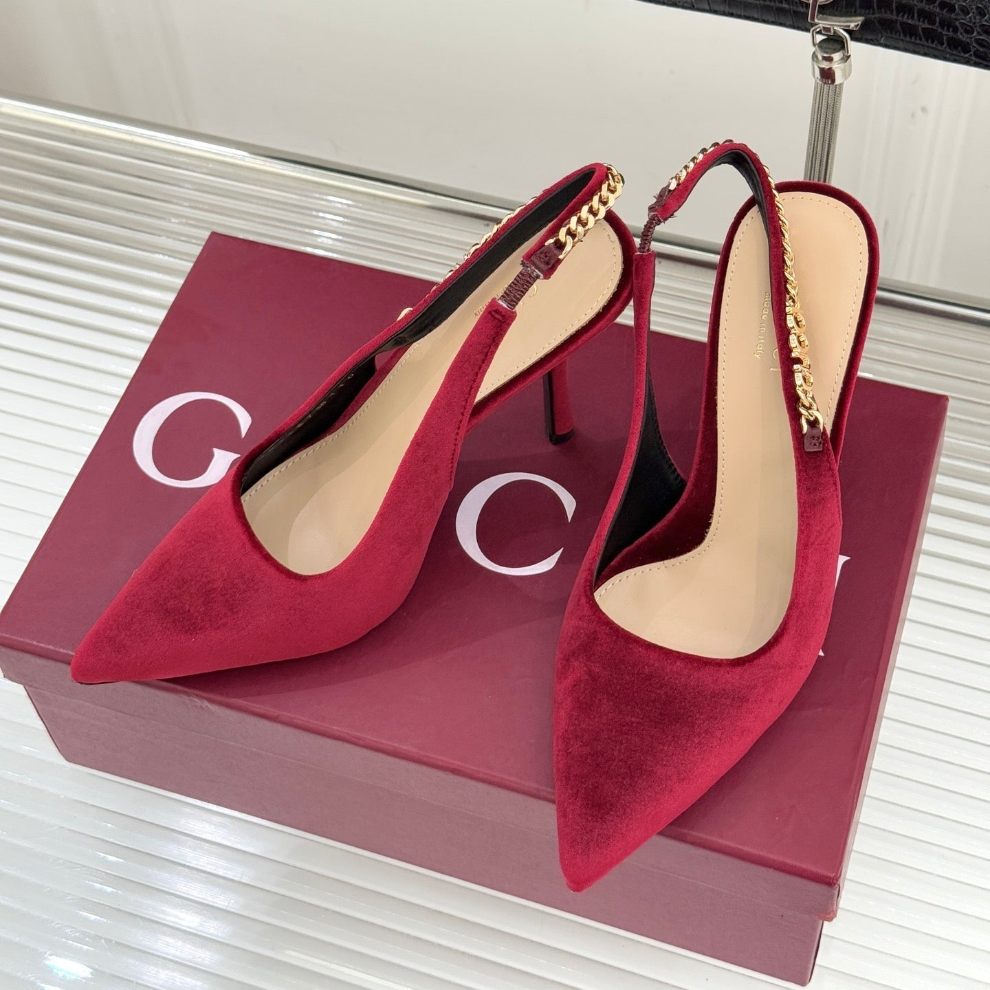 GG 26 Signoria Slingback Pumps 10.5cm Deep Wine Red Suede 632525