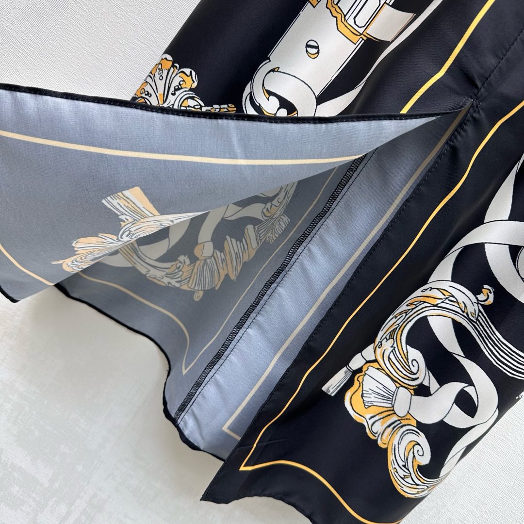 HM 26s Printed Silk Dress 489