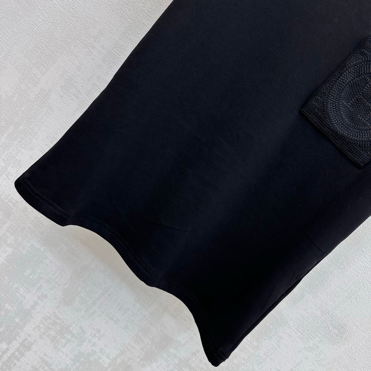 HM 26s Embroidered Pocket T-Shirt Black Cotton 378826