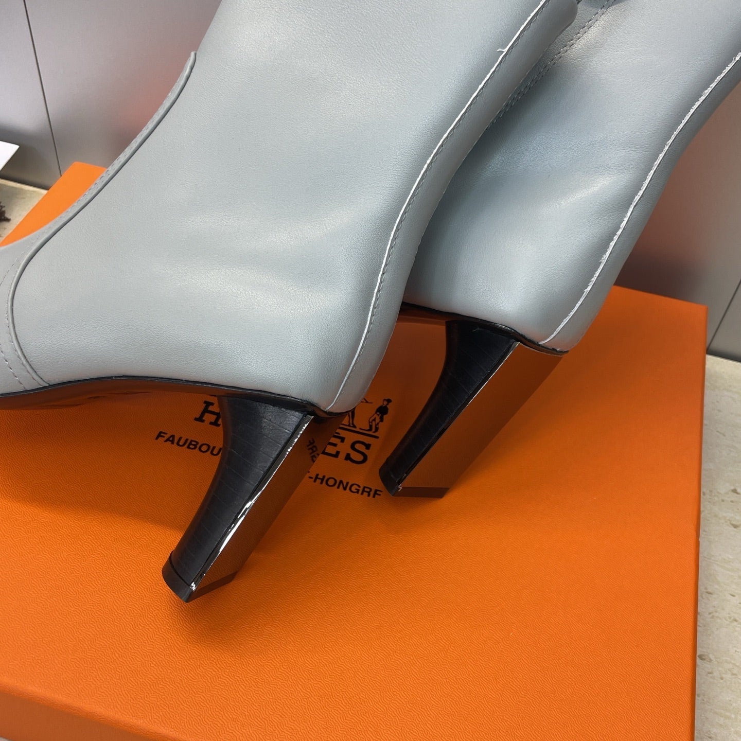 HM 26ss Lolita Chelsea Boots 80 Light Gray Calfskin 607088