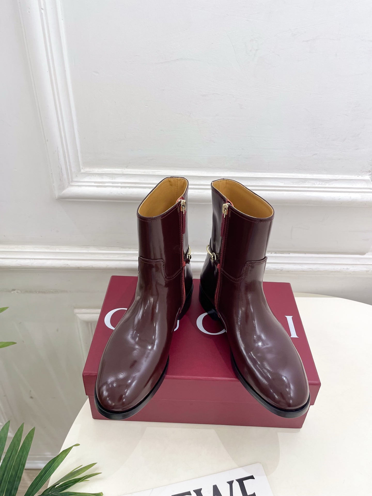 Gucci 25𝐬𝐬 horsebit ankle boots burgundy patent calfskin 435385