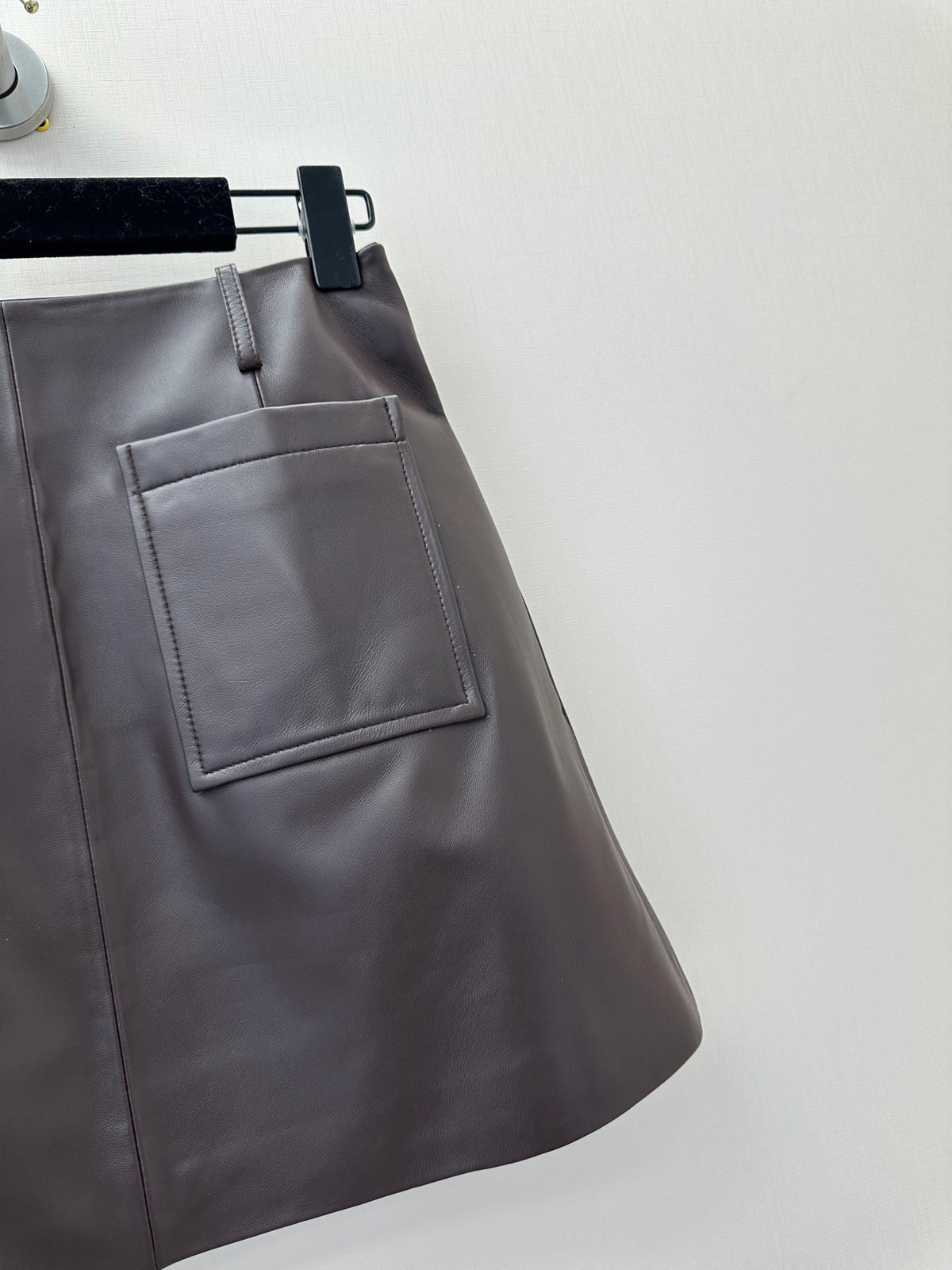 Loewe 26s Pocket Pleated Mini Skirt Coffee Lambskin 400342