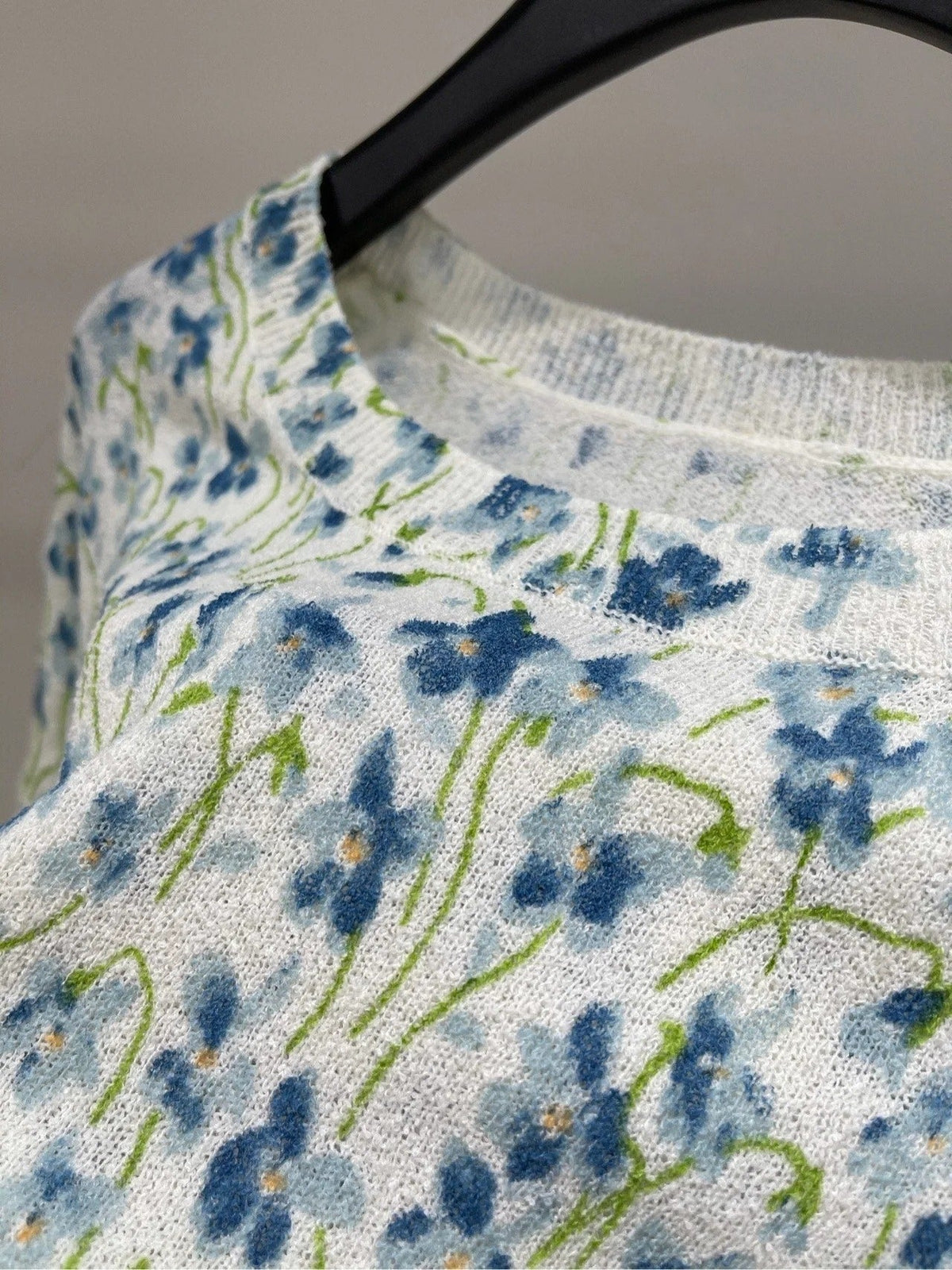 LOEWE SHORT-SLEEVE SWEATER WITH FLORAL KNIT 275922