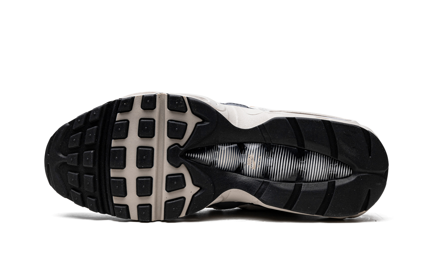 Air Max 95 "Smoke Grey" DC9412 002