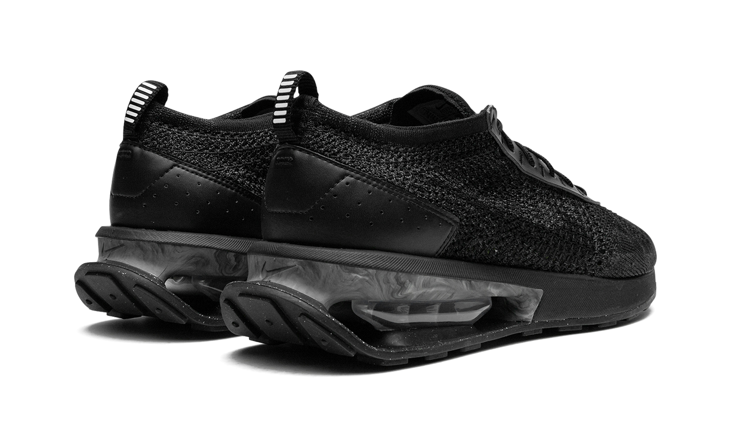 Air Max Flyknit Racer "Triple Black" FD2764 001