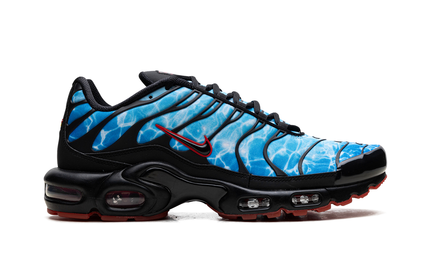 Air Max Plus "Shark Attack" HQ3824 001